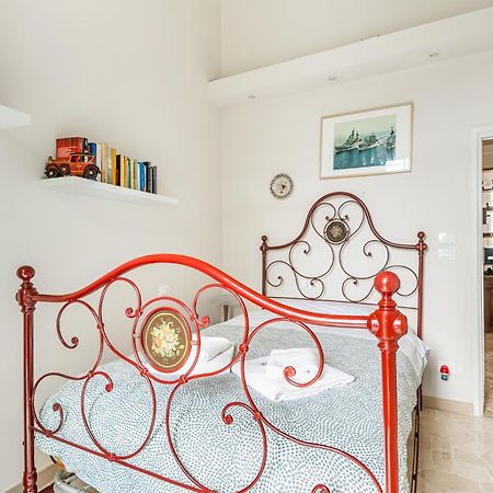 Bright Apartment With Private Garden And Balcony Florence Exterior photo